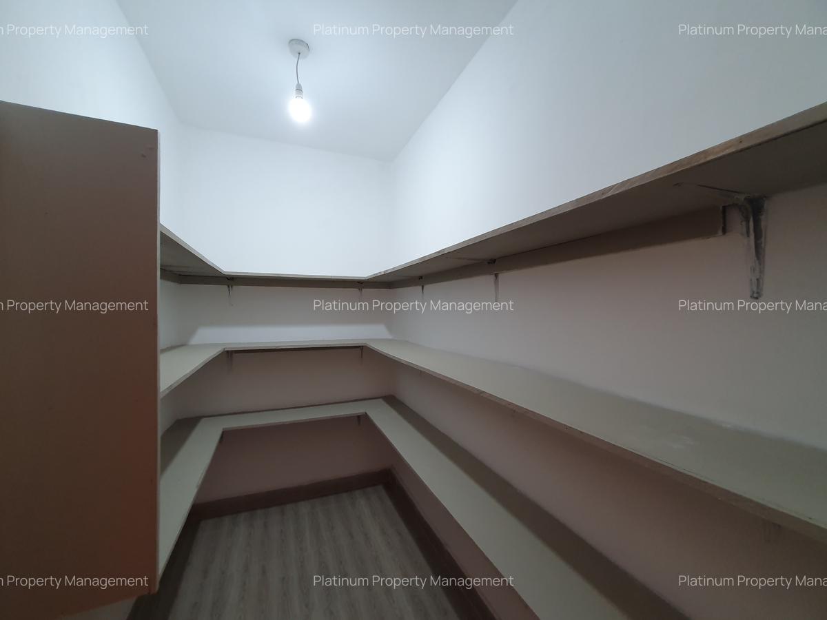 4 Bed Apartment with En Suite in Parklands - 7