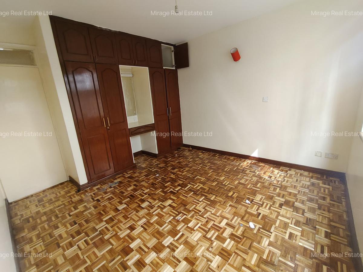 3 Bed Apartment with Swimming Pool in Kilimani - 16