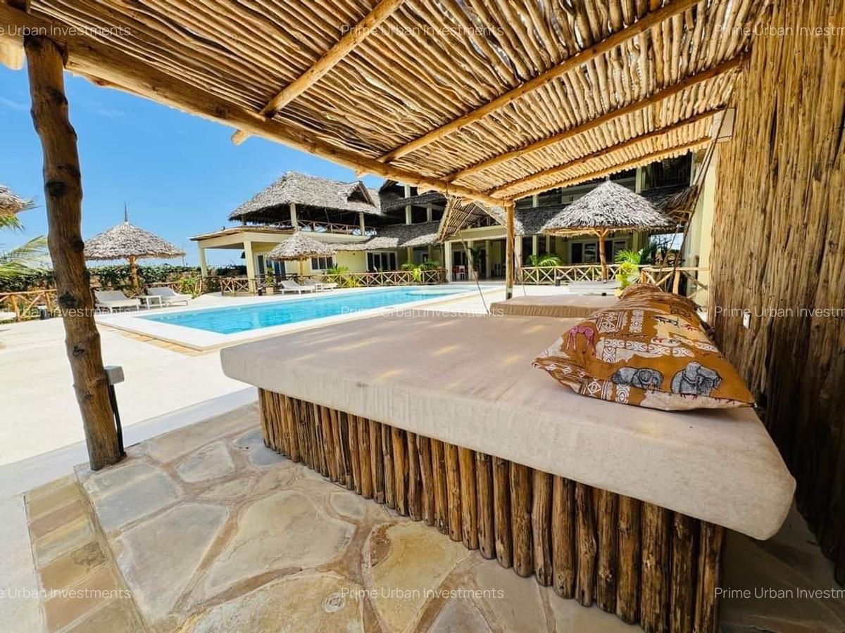 8 Bed House with En Suite in Watamu - 17
