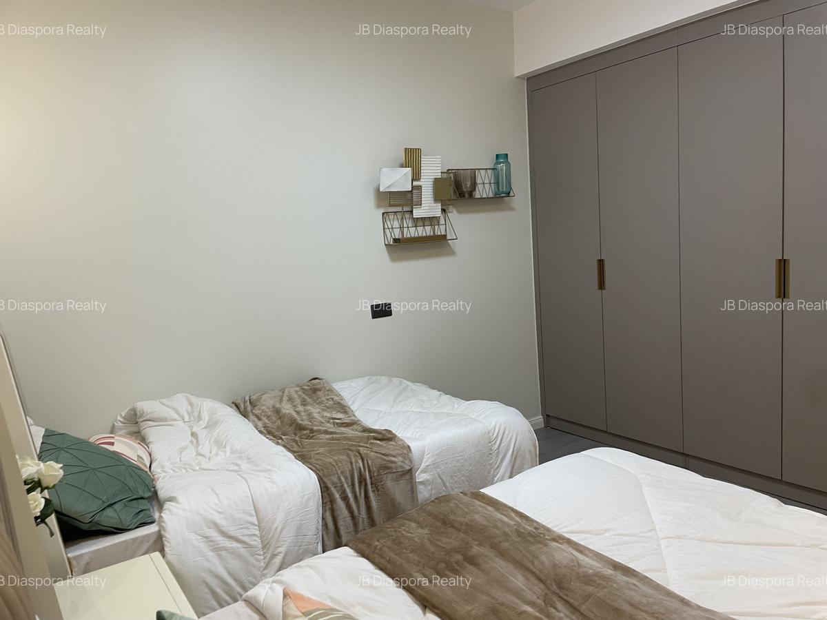4 Bed Apartment with En Suite at Parklands - 11