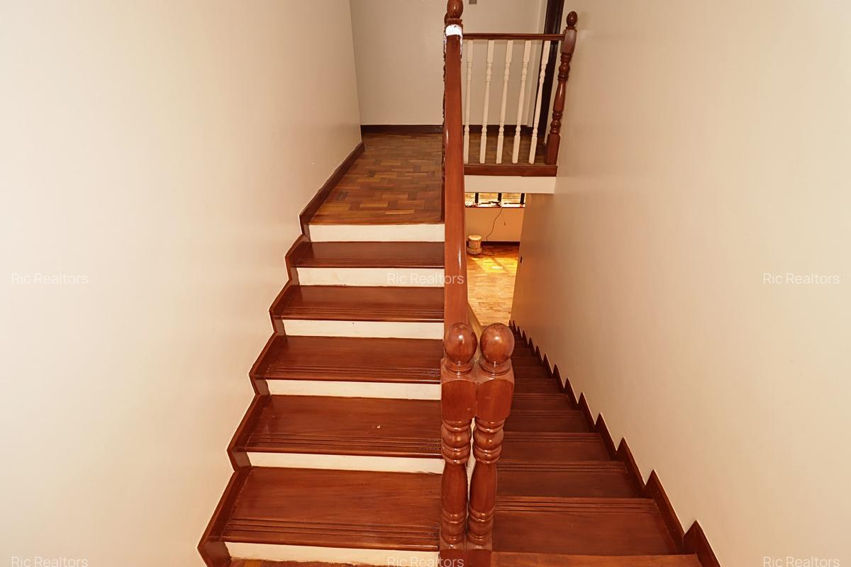 4 Bed Townhouse with En Suite at Maragara Road - 12