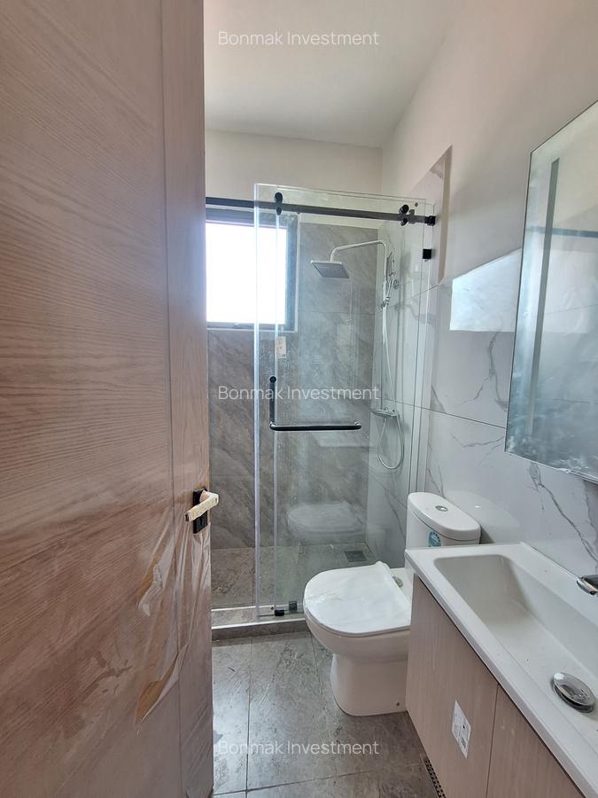 5 Bed Townhouse with En Suite at Lavington - 17