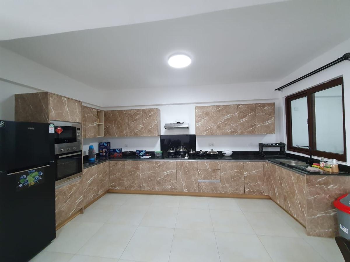 Furnished 3 Bed Apartment with En Suite at Lantana Road - 9