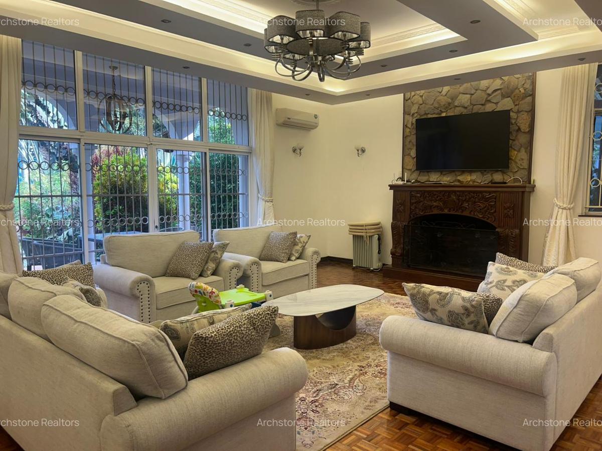 5 Bed House with En Suite in Runda - 3