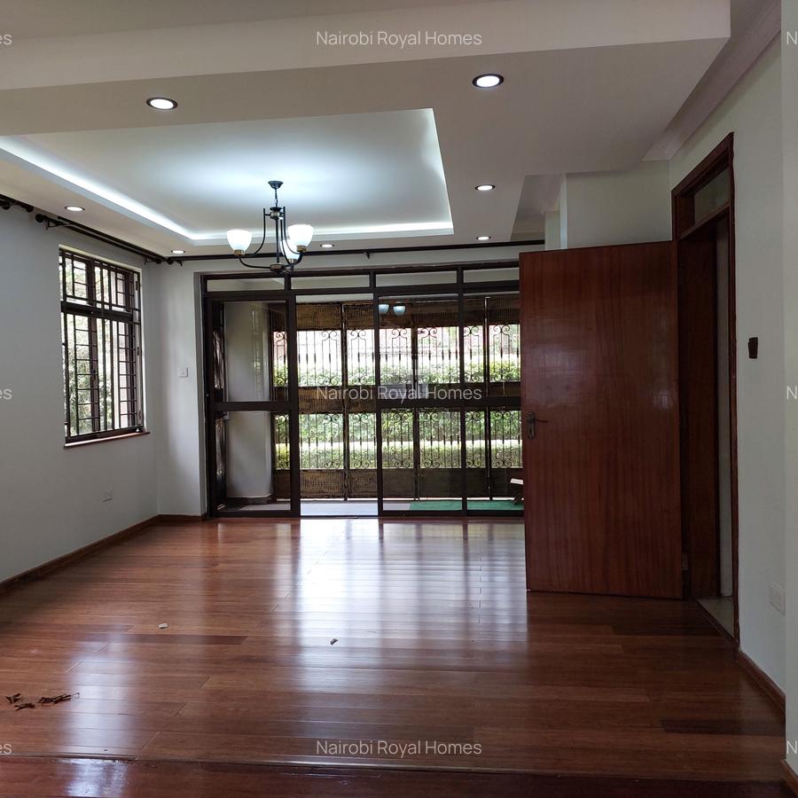 5 Bed Townhouse with En Suite at Lavington Convent Drive - 15