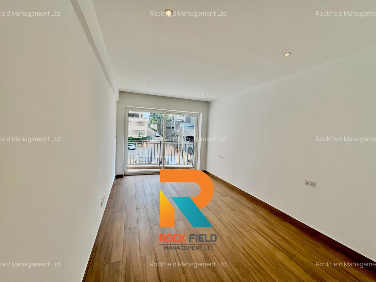 2 Bed Apartment with En Suite in General Mathenge - 12