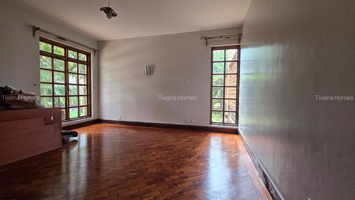 4 Bed House with En Suite in Runda - 7