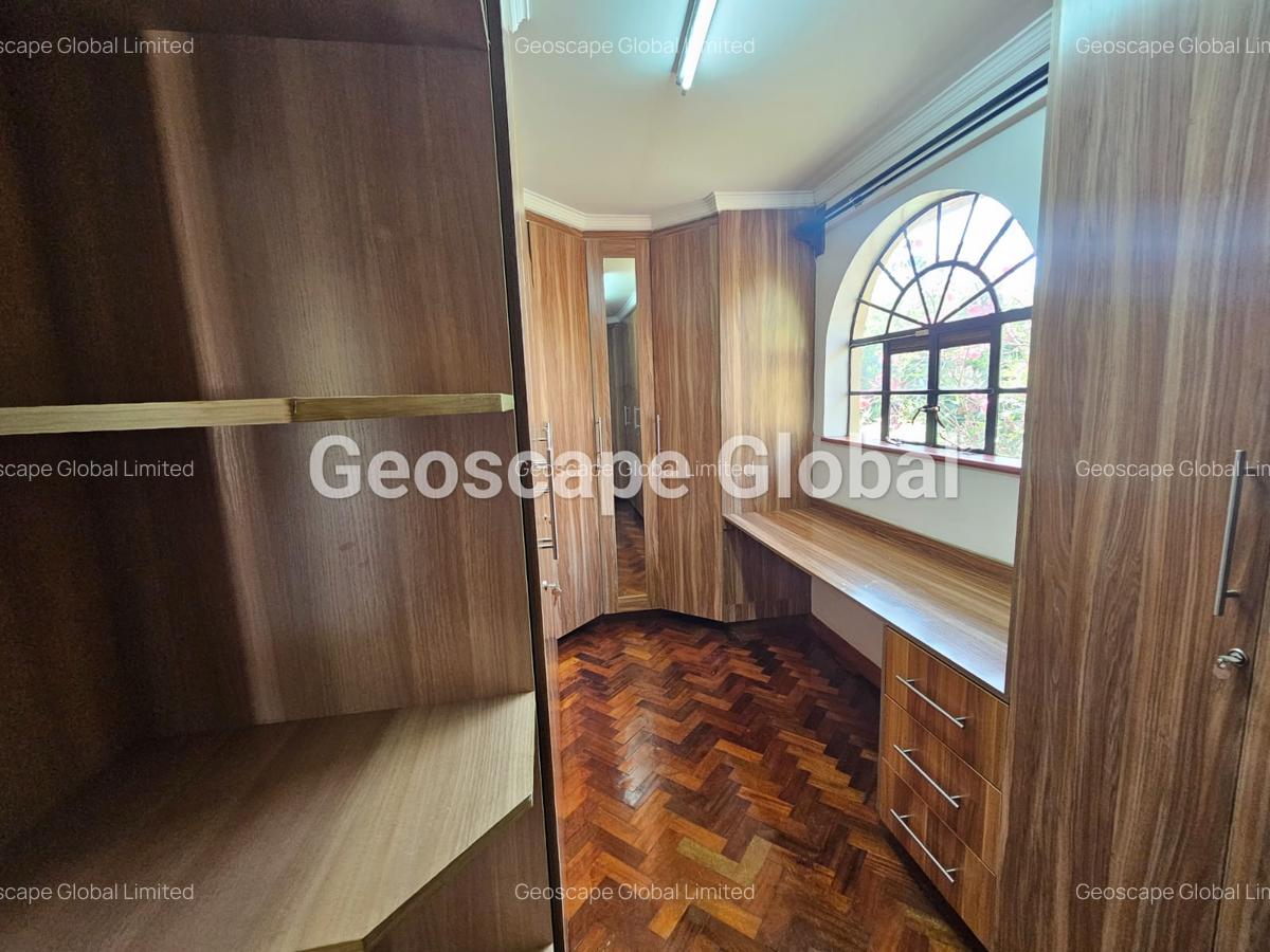 4 Bed Villa with En Suite in Kitisuru - 9