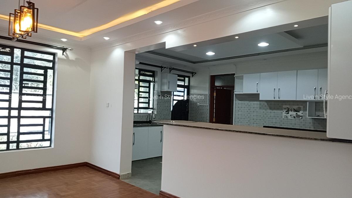 5 Bed Townhouse with En Suite in Runda - 9