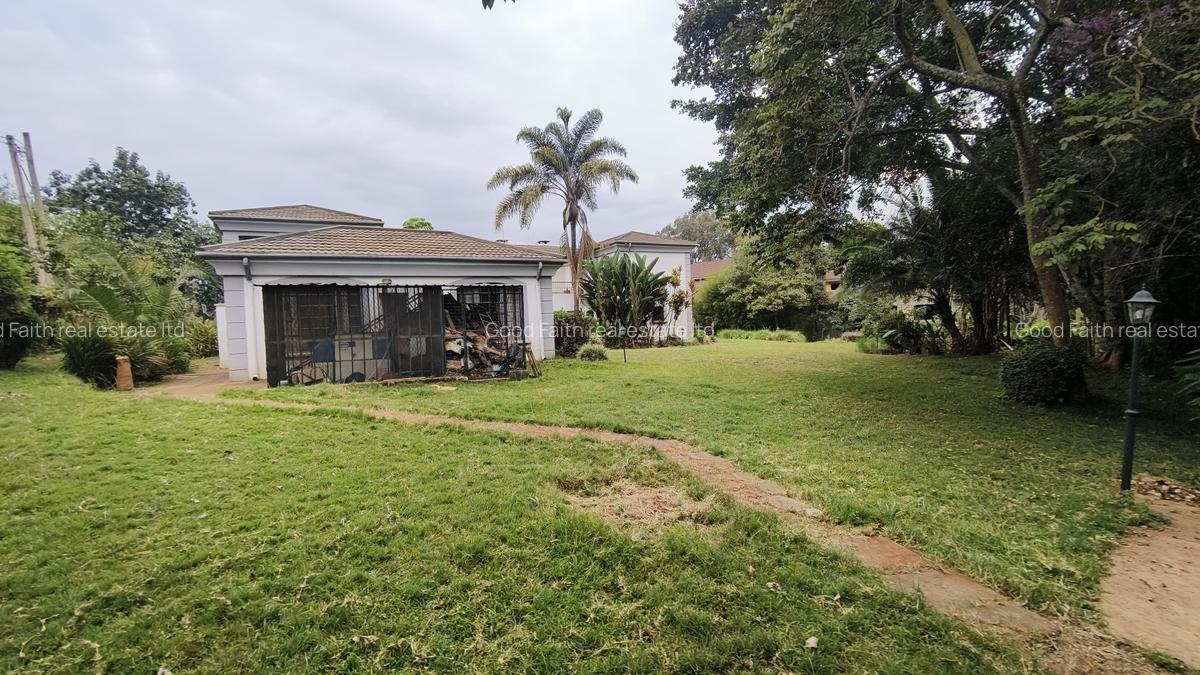 5 Bed House with En Suite in Runda - 16