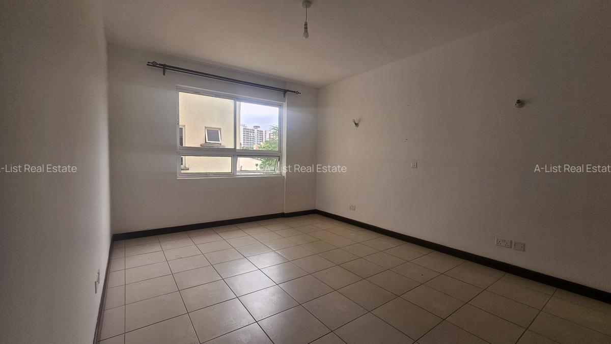 2 Bed Apartment with En Suite at Bohra Street - 8