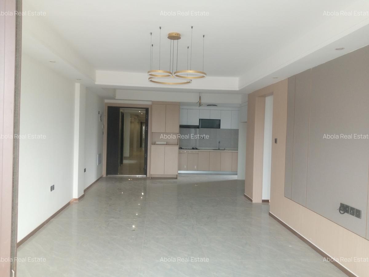 3 Bed Apartment with En Suite in Riverside - 13