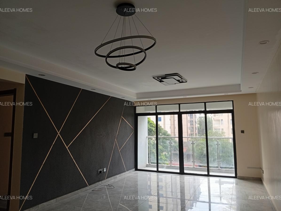 2 Bed Apartment with En Suite in Lavington - 14
