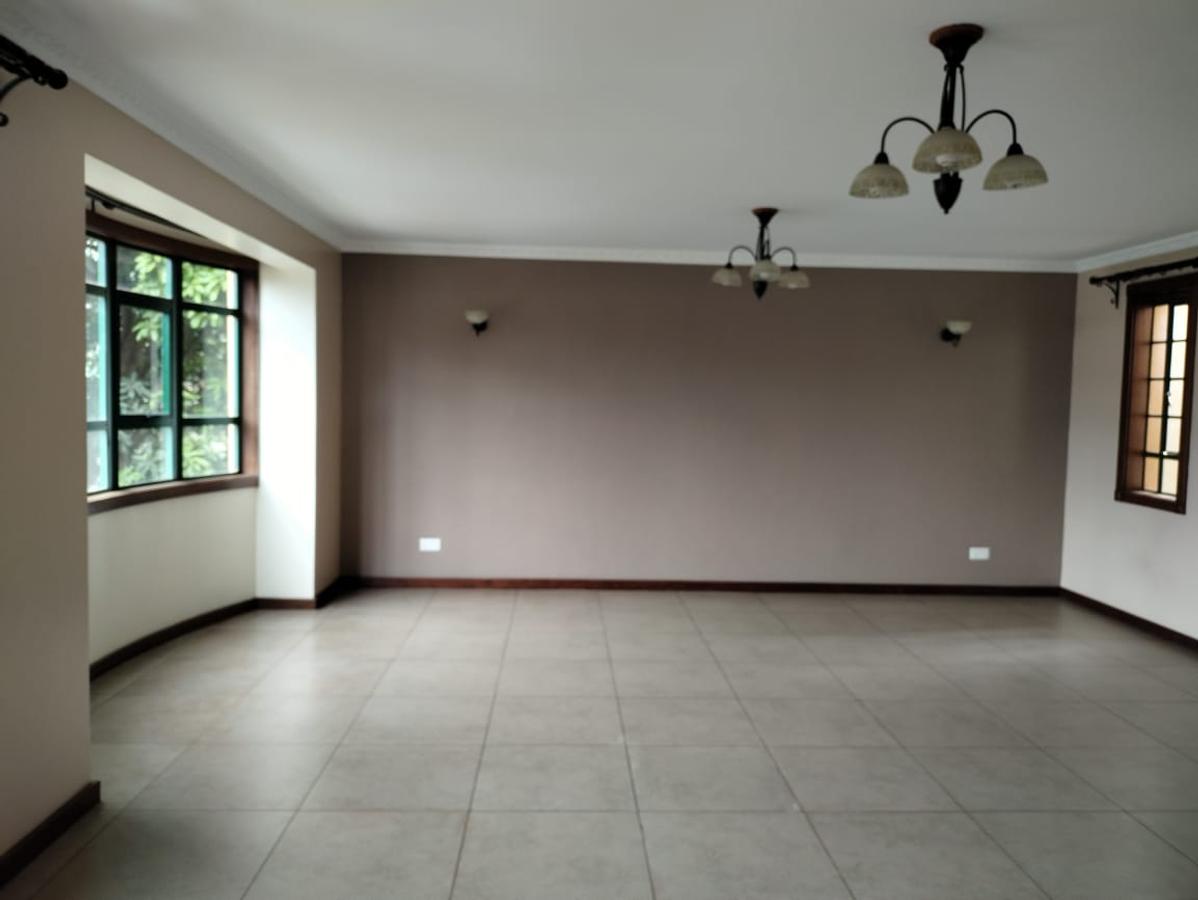 3 Bed Apartment with En Suite in Parklands - 4