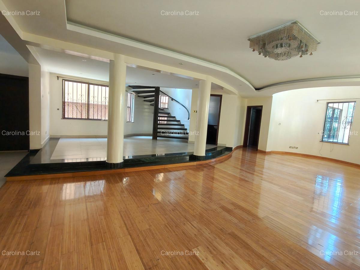 5 Bed House with En Suite in Westlands Area - 7