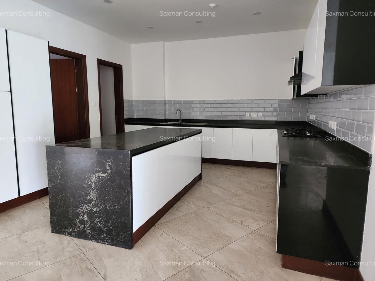 2 Bed Apartment with En Suite in Parklands - 7