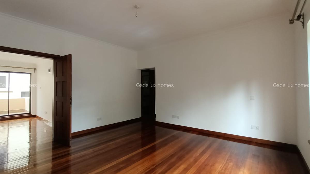 4 Bed Villa with En Suite at Kaputei - 8