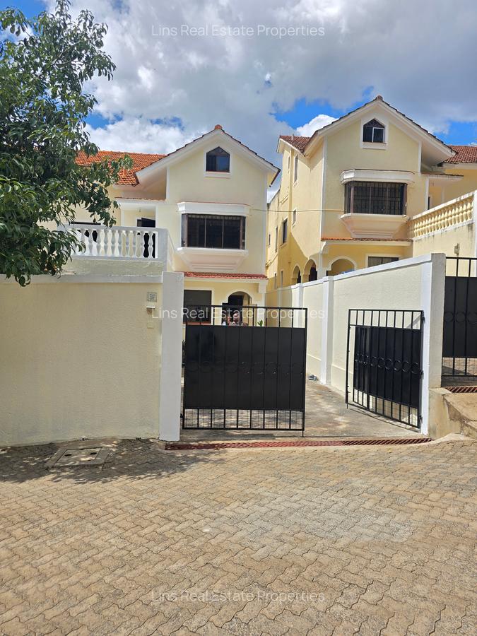 4 Bed Townhouse with En Suite in Lavington - 16