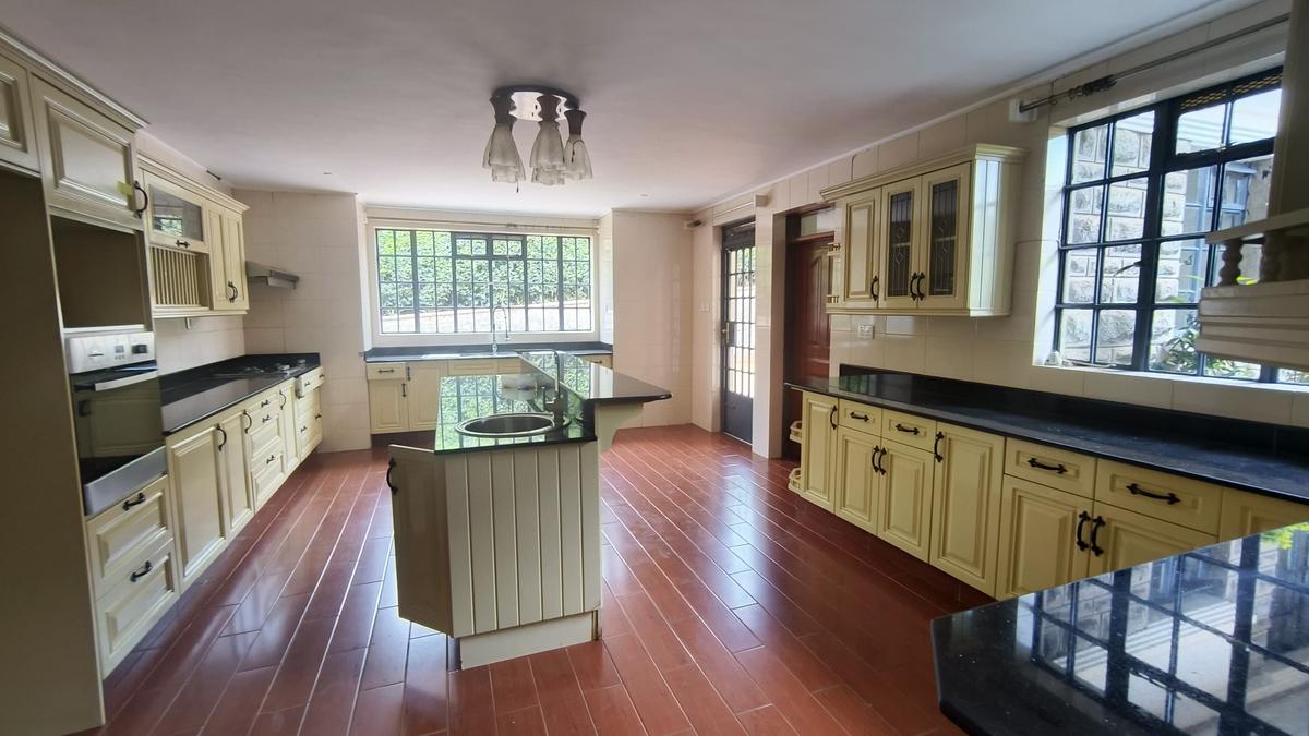 5 Bed House with En Suite in Kitisuru - 10