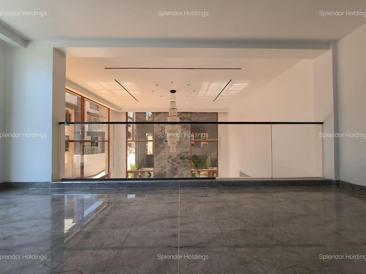 6 Bed Villa with En Suite in Lavington - 6