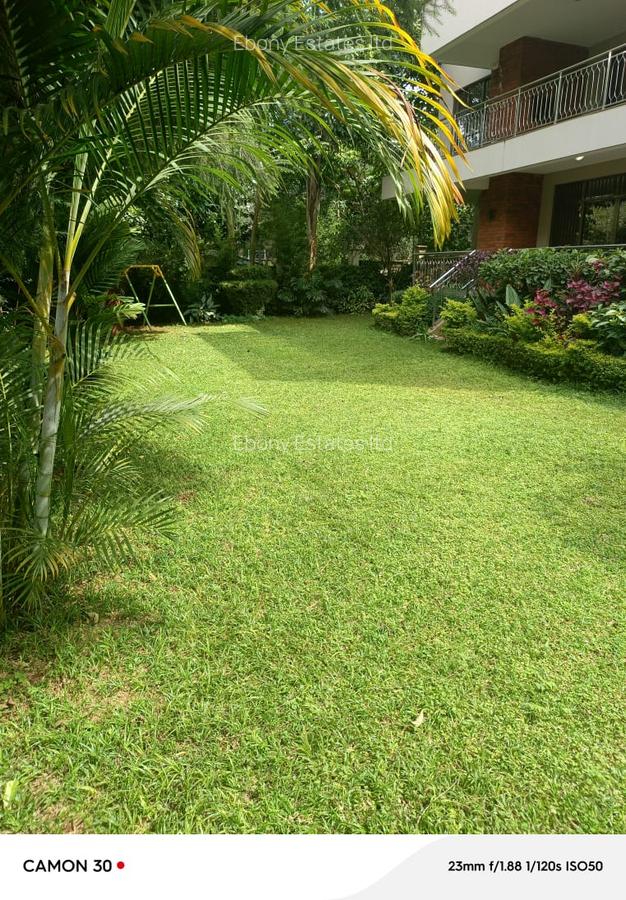 5 Bed Townhouse with En Suite in Lavington - 4