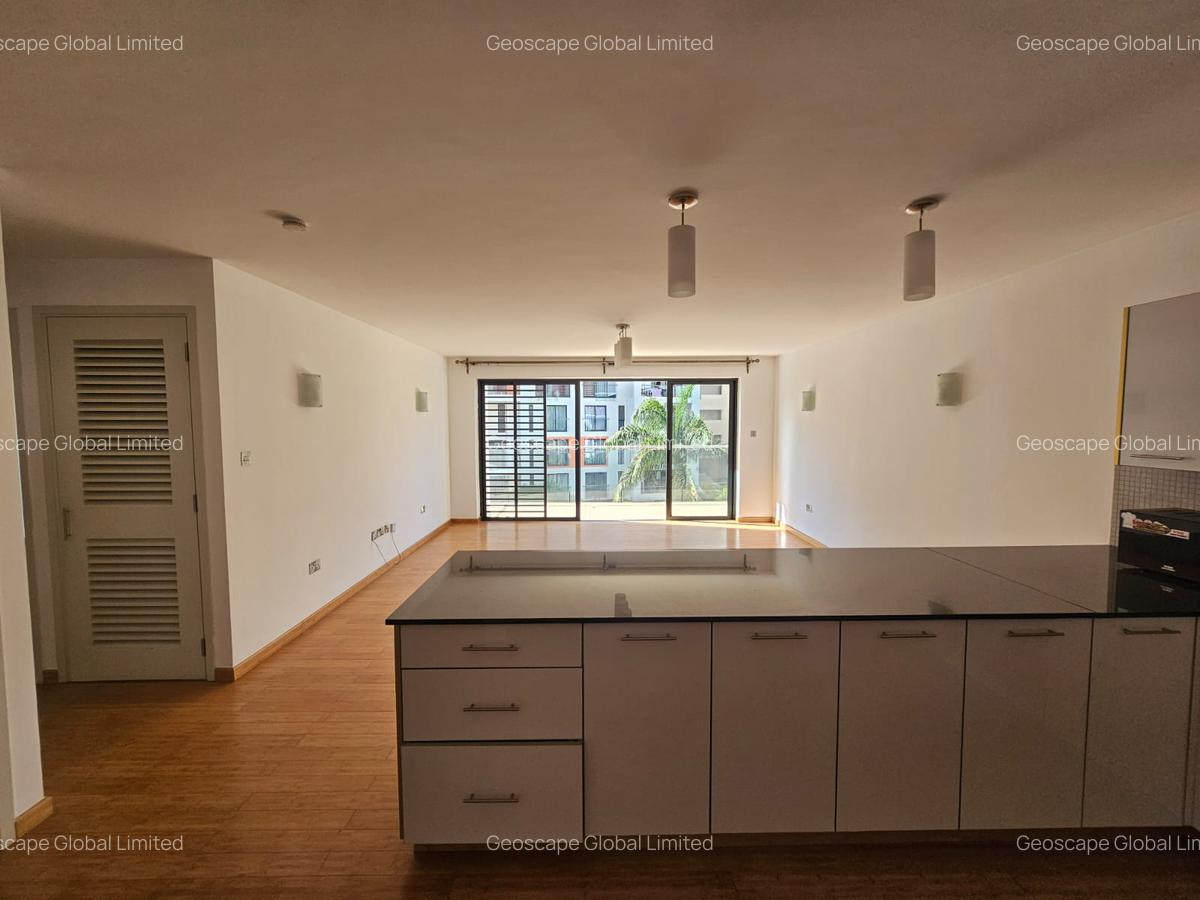 2 Bed Apartment with En Suite in Garden Estate - 3