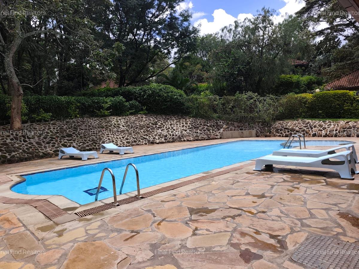 5 Bed Townhouse with En Suite in Rosslyn - 4