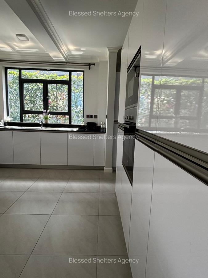 4 Bed Villa with En Suite in Kiambu Road - 15