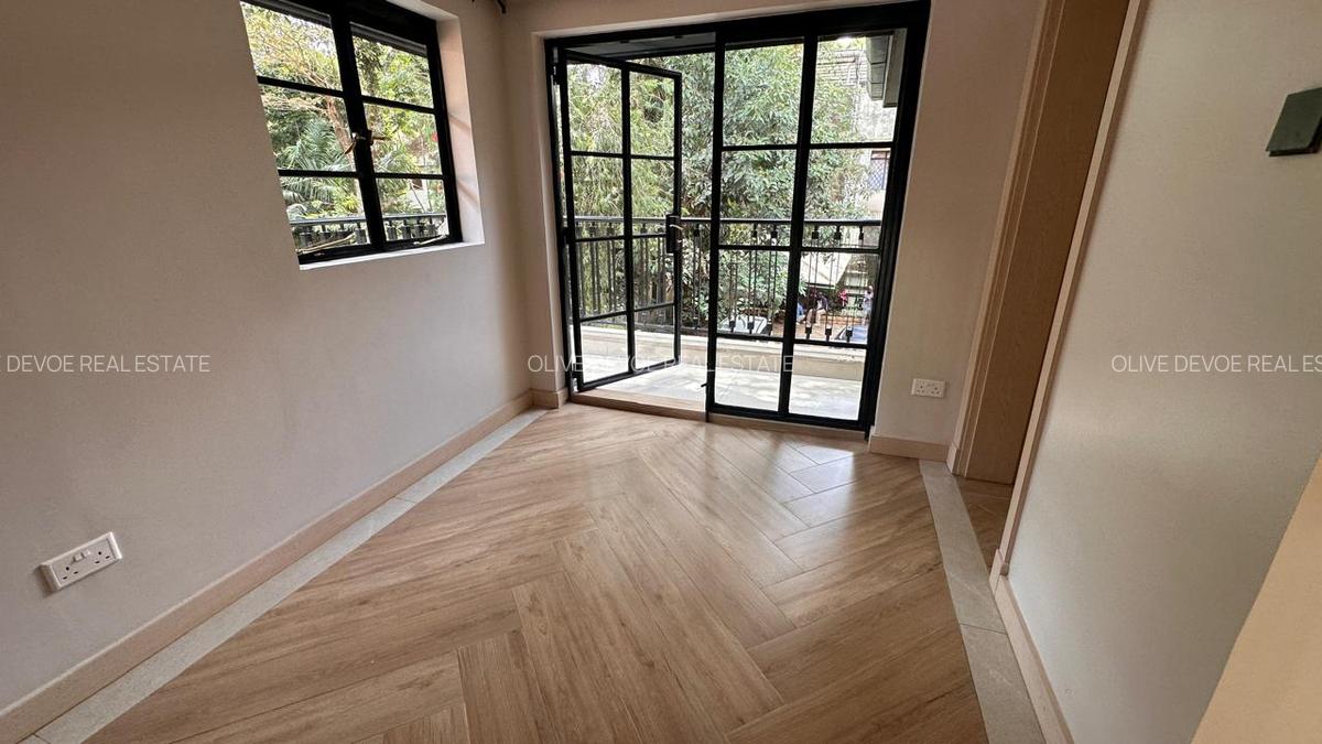 7 Bed Townhouse with En Suite in Lavington - 13