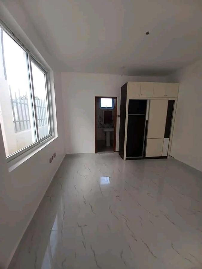 4 Bed Apartment with En Suite in Nyali Area - 13