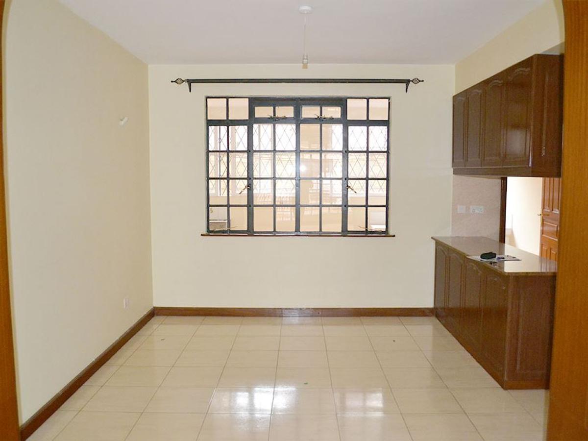 3 Bed Apartment with En Suite at Sports Road - 6