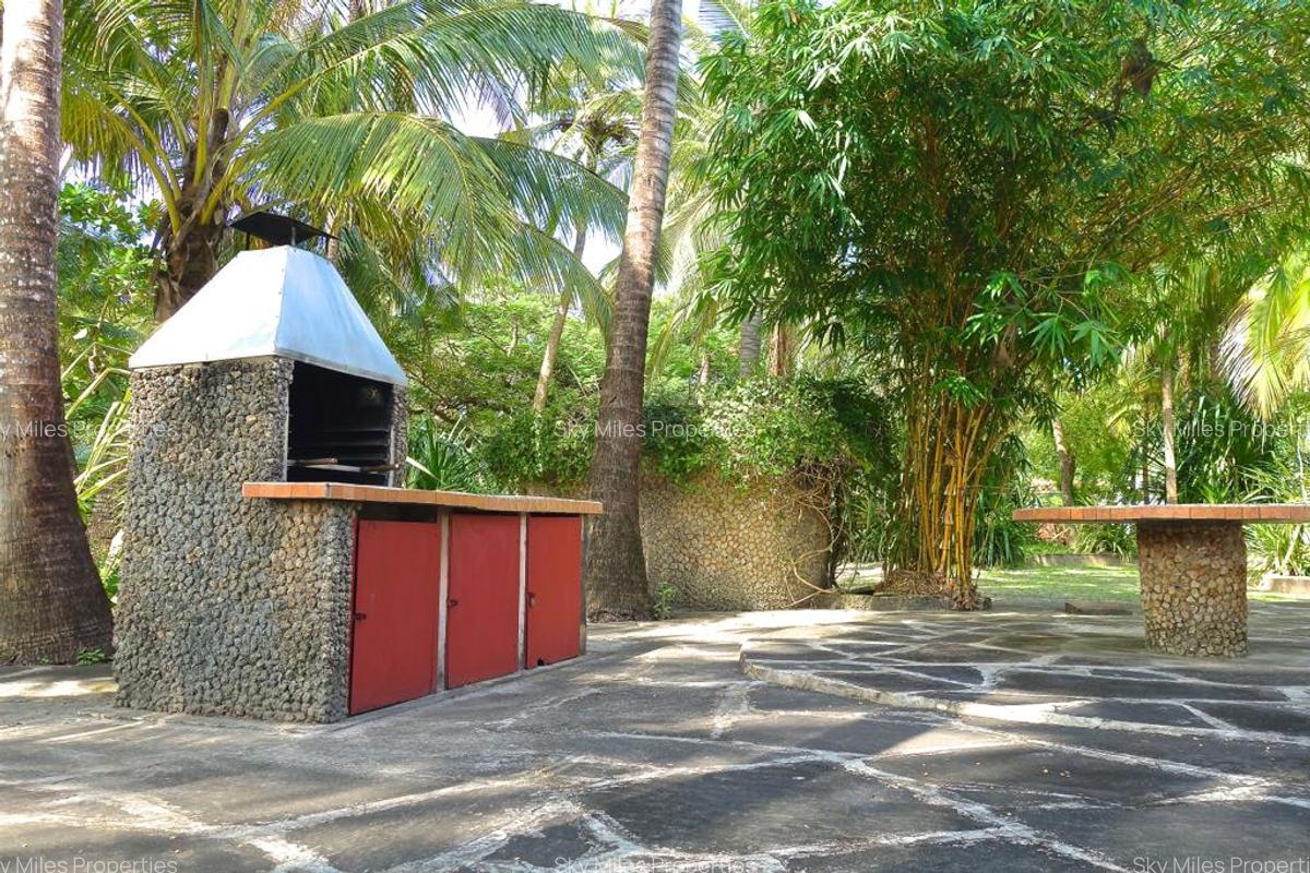 3 Bed House with En Suite at Kanamai - 13