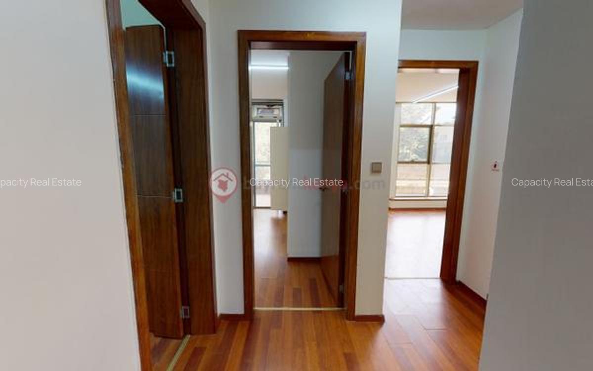 3 Bed Apartment with En Suite in Parklands - 16