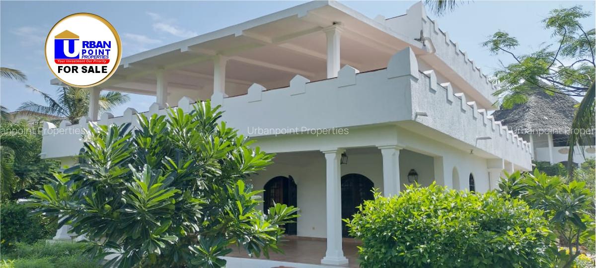 3 Bed Villa with En Suite in Watamu - 1