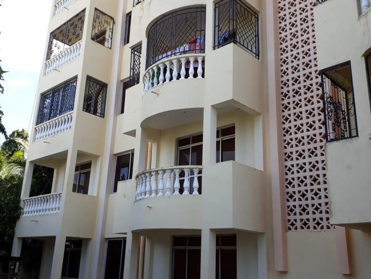 3 Bed Apartment with En Suite in Nyali Area - 1