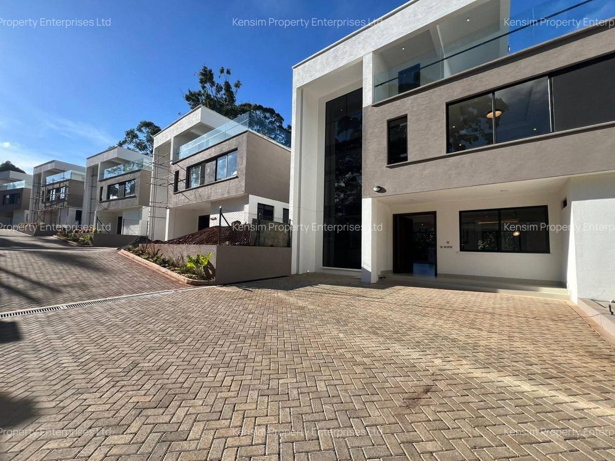 5 Bed Townhouse with En Suite in Spring Valley - 5