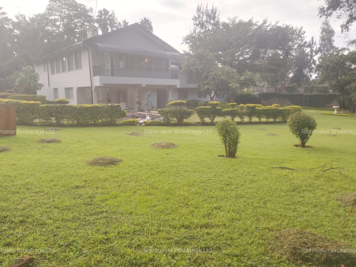 5 Bed House with En Suite in Nyari - 6