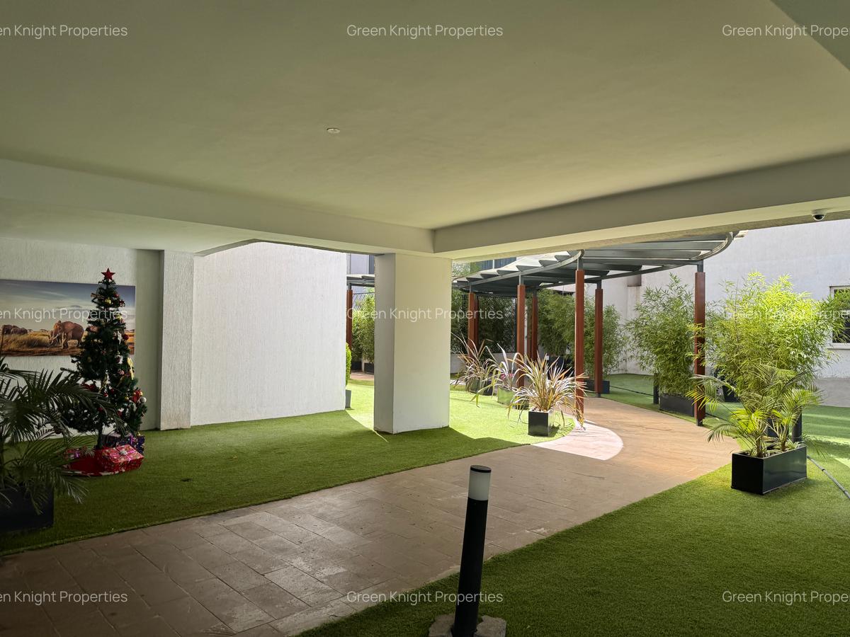 Serviced 2 Bed Apartment with En Suite in Westlands Area - 17