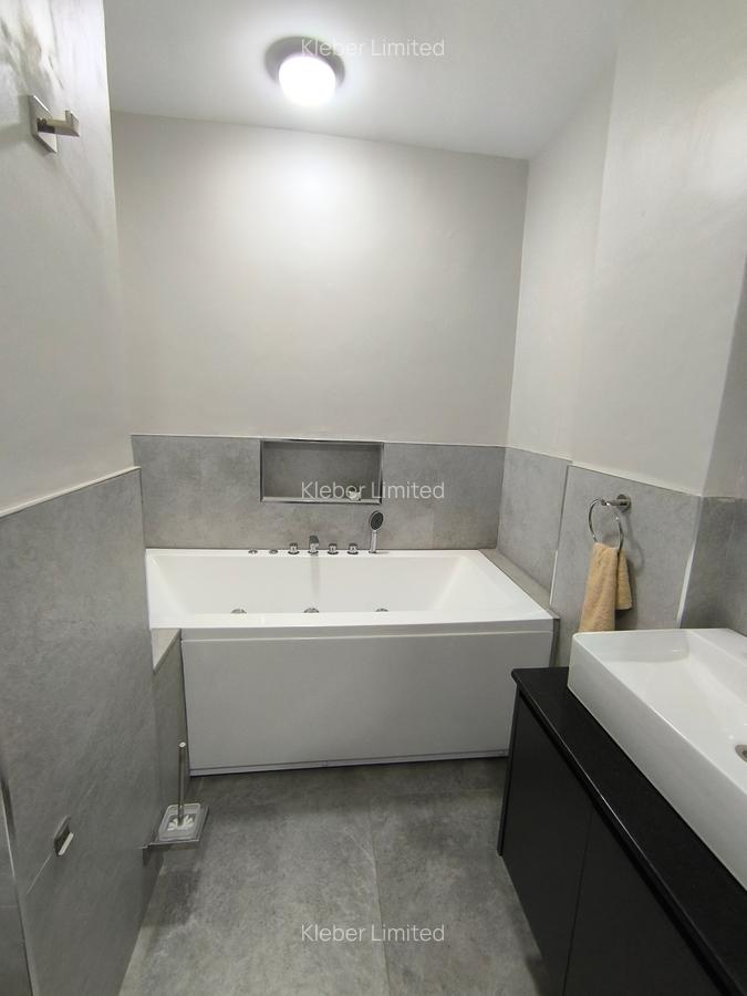 4 Bed Apartment with En Suite at General Mathenge - 20