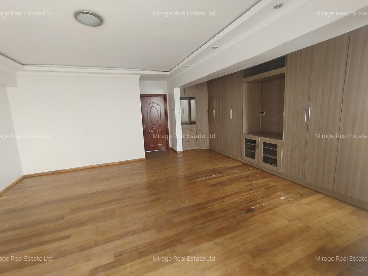 4 Bed Apartment with En Suite in Kilimani - 10