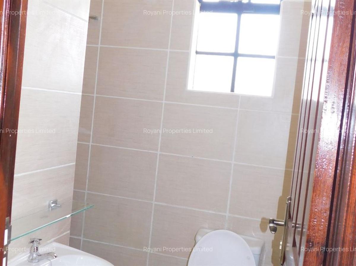 3 Bed House with En Suite at Fourways Junction Estate - 11