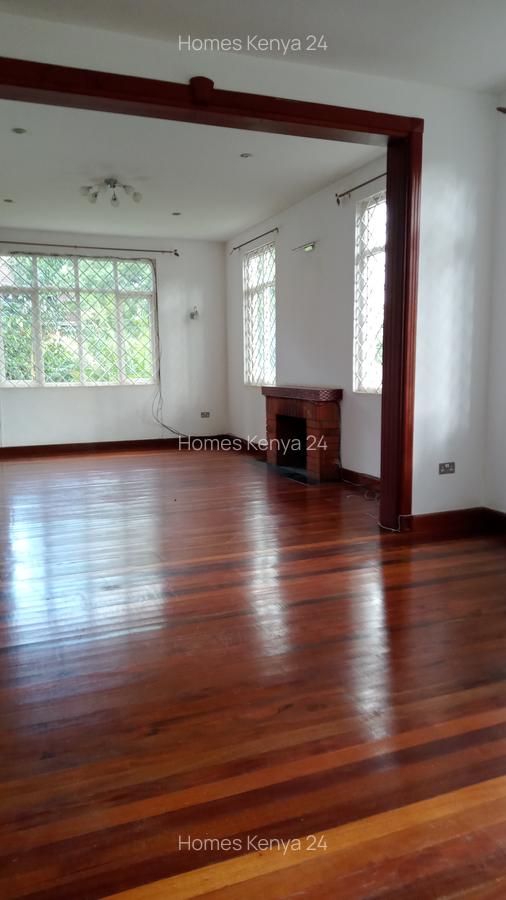 5 Bed House in Rosslyn - 7