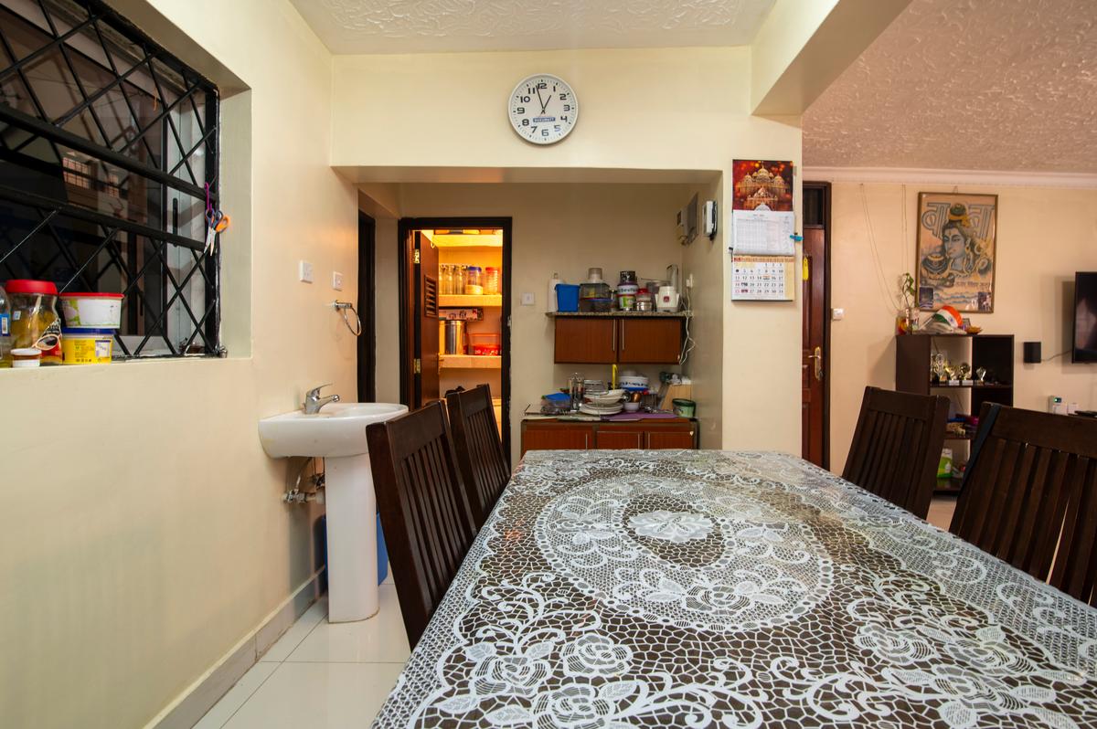 3 Bed Apartment with En Suite in Parklands - 5