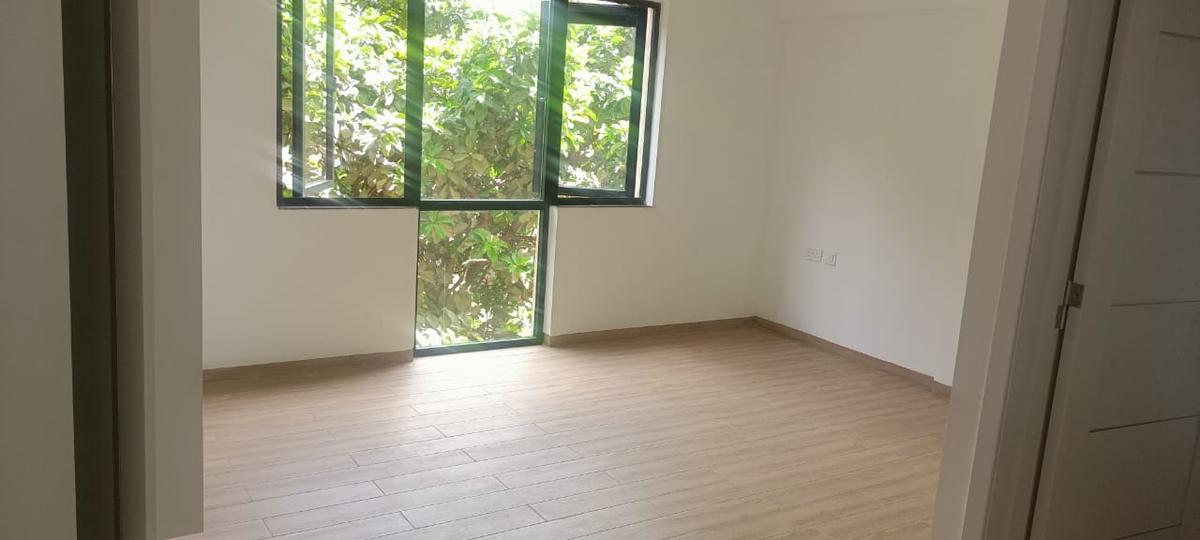 3 Bed Apartment with En Suite in Lavington - 2