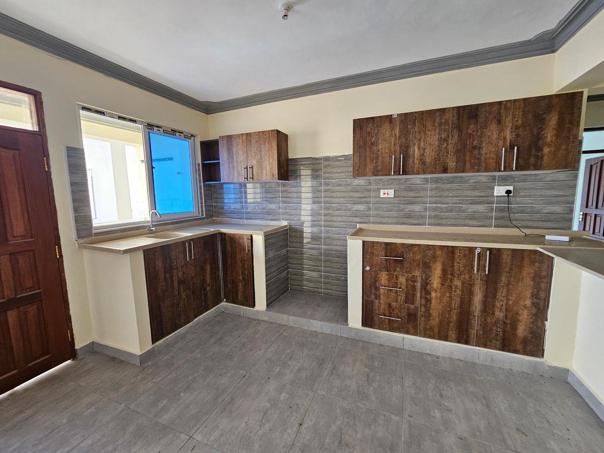 2 Bed Apartment with En Suite in Nyali Area - 20