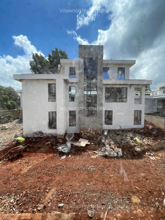 5 Bed Villa with En Suite in Kyuna - 1