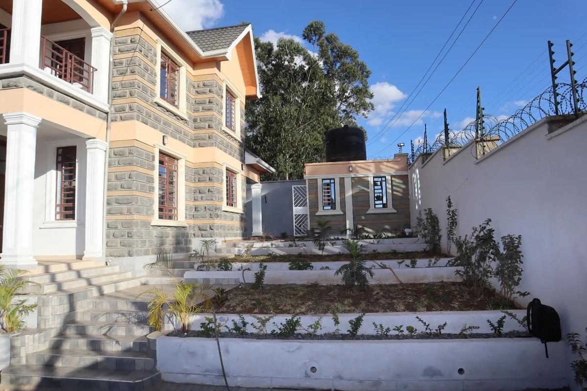 4 Bed House with En Suite in Ngong Road - 2