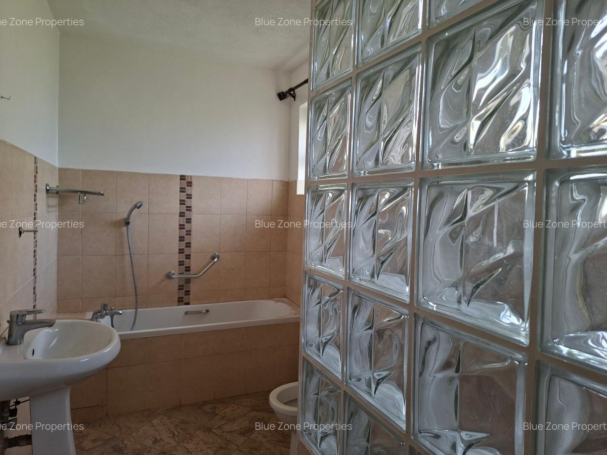 5 Bed House with En Suite at Off Runda Grove - 11