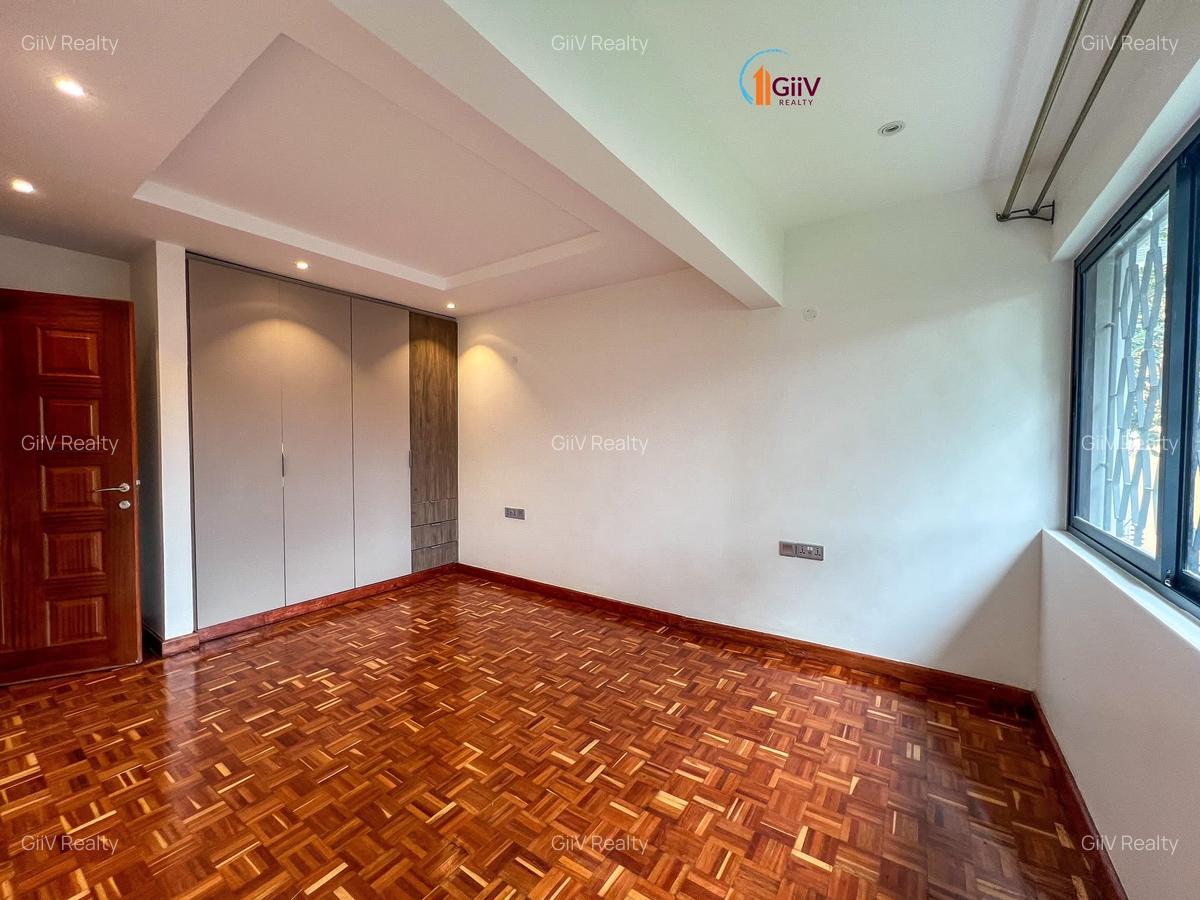 4 Bed Townhouse with Garden in Westlands Area - 14