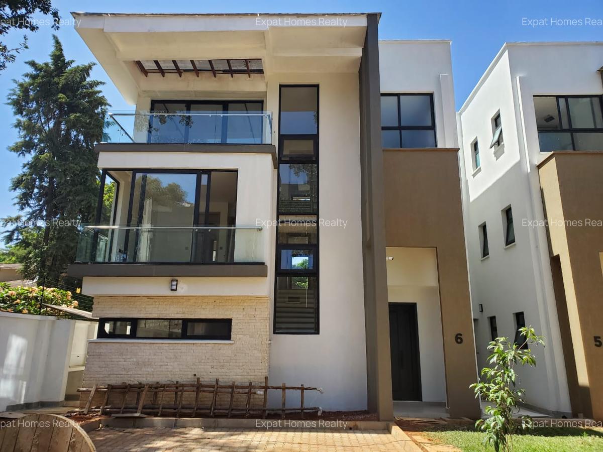 4 Bed Villa with En Suite in Lavington - 7